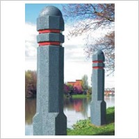 Plaswood Parking Bollards (image 1)