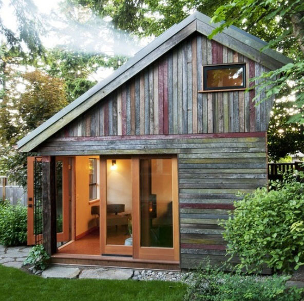 Unknown builder - garden room using recycled timber cladding
